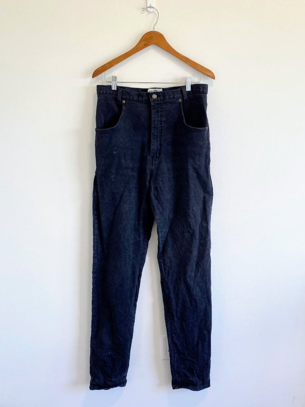 Vintage Black Tapered Leg Jeans / Y2K / Made in Canada / 32 x 35